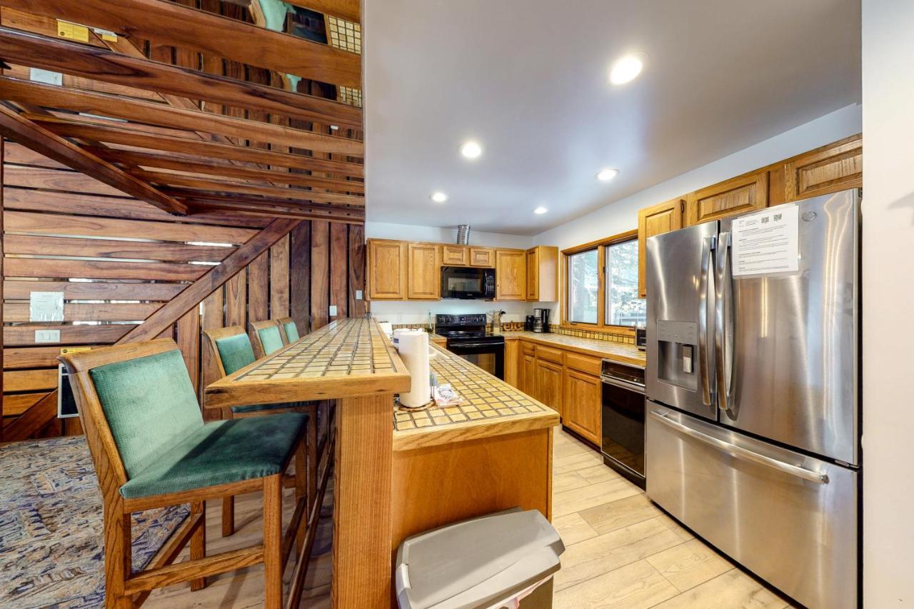 Apartment Mammoth Pines 11 *